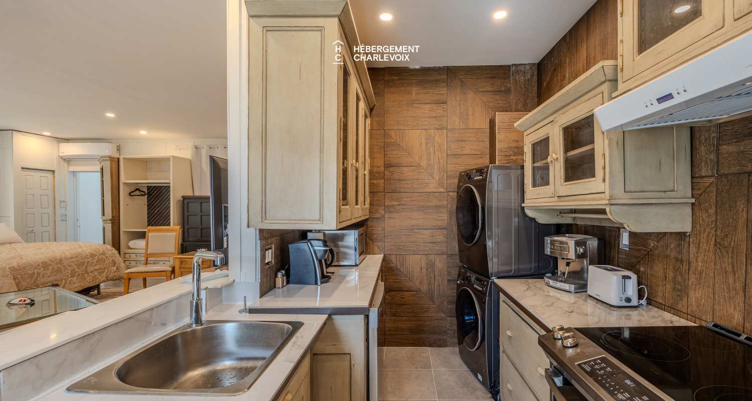 Le 102-Studio - Monthly rental ONLY